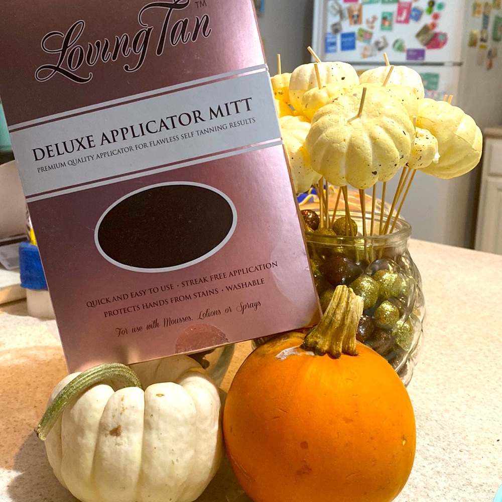 Loving Tan Deluxe Applicator Mitt
